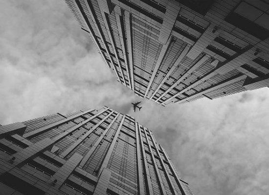 Airplane Skyline Buildings Towers  - GioeleFazzeri / Pixabay